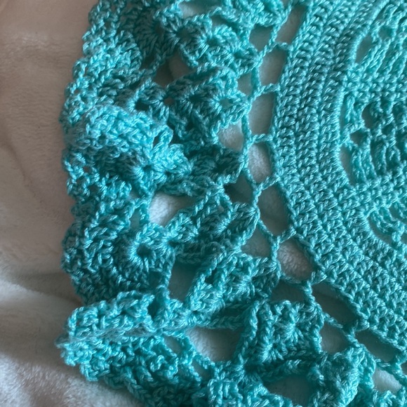 18” round aqua crochet table topper. Not sure if it’s handmade or not but pretty - Picture 3 of 5